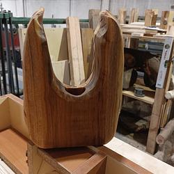 Horn – Lampada Artigianale in Teak Massello | Pezzo Unico