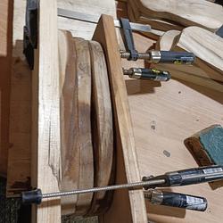 Horn – Lampada Artigianale in Teak Massello | Pezzo Unico