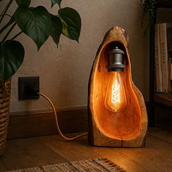 Essenza - Lampada da tavolo in legno di pero - 70 anni di storia