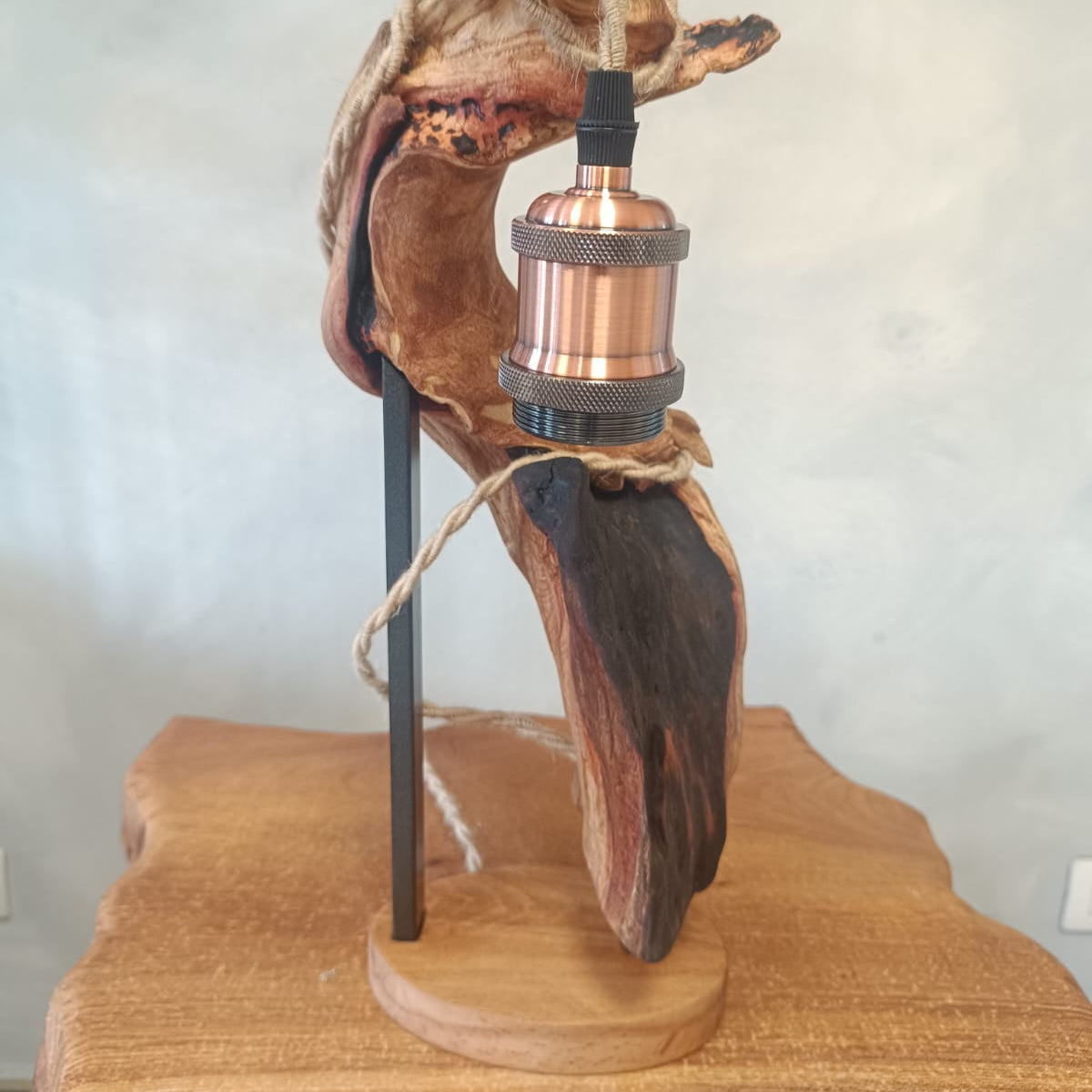 Lampada da Tavolo in Faggio con Corda